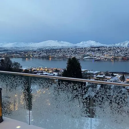 Exclusive With Spectacular Views And Jacuzzi فيلة ترومسو